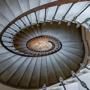 https://raffinato-bilocale-storico-palazzo-zambeccari.emilia-romagnahotels.net